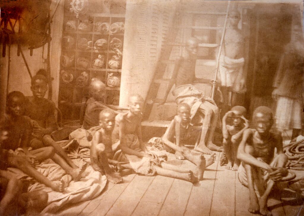 Schiavi dell’Africa orientale liberati da un dhow dalla HMS Daphne nel 1868